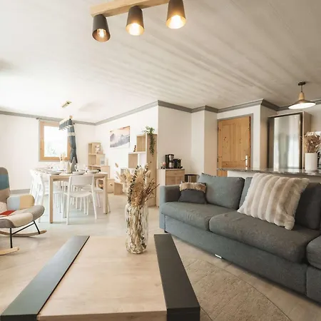 Rénové Chaleureux Et Moderne, 120m², 10-12 Pers, Accès Direct Aux Pistes, Stationnement Inclus - Fr-1-545-20 Appartamento *