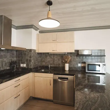 Rénové Chaleureux Et Moderne, 120m², 10-12 Pers, Accès Direct Aux Pistes, Stationnement Inclus - Fr-1-545-20 *