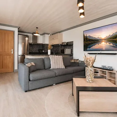 Rénové Chaleureux Et Moderne, 120m², 10-12 Pers, Accès Direct Aux Pistes, Stationnement Inclus - Fr-1-545-20 Val Thorens
