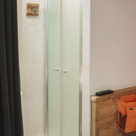 Rénové Chaleureux Et Moderne, 120m², 10-12 Pers, Accès Direct Aux Pistes, Stationnement Inclus - Fr-1-545-20 *