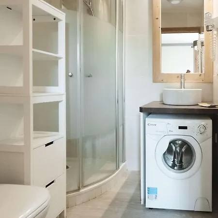 Rénové Chaleureux Et Moderne, 120m², 10-12 Pers, Accès Direct Aux Pistes, Stationnement Inclus - Fr-1-545-20