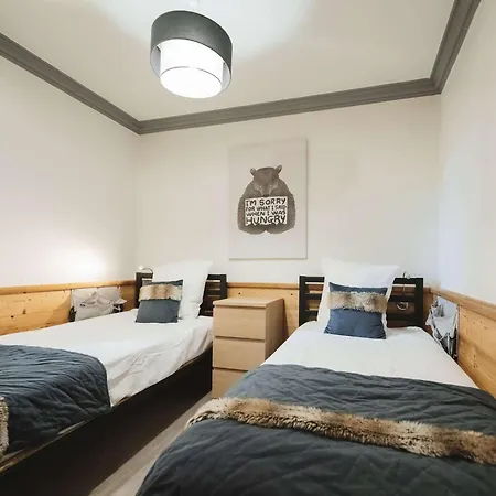 Appartamento Rénové Chaleureux Et Moderne, 120m², 10-12 Pers, Accès Direct Aux Pistes, Stationnement Inclus - Fr-1-545-20